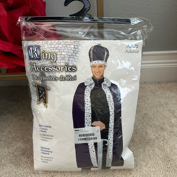 FASHION NOVA KING COSTUME - Picture 4 of 5